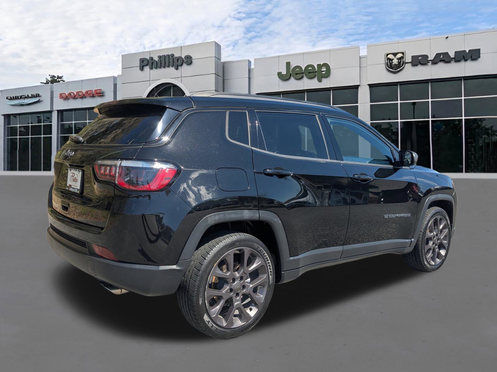 Certified 2021 Jeep Compass Latitude w/ Sun and Sound Group image 4