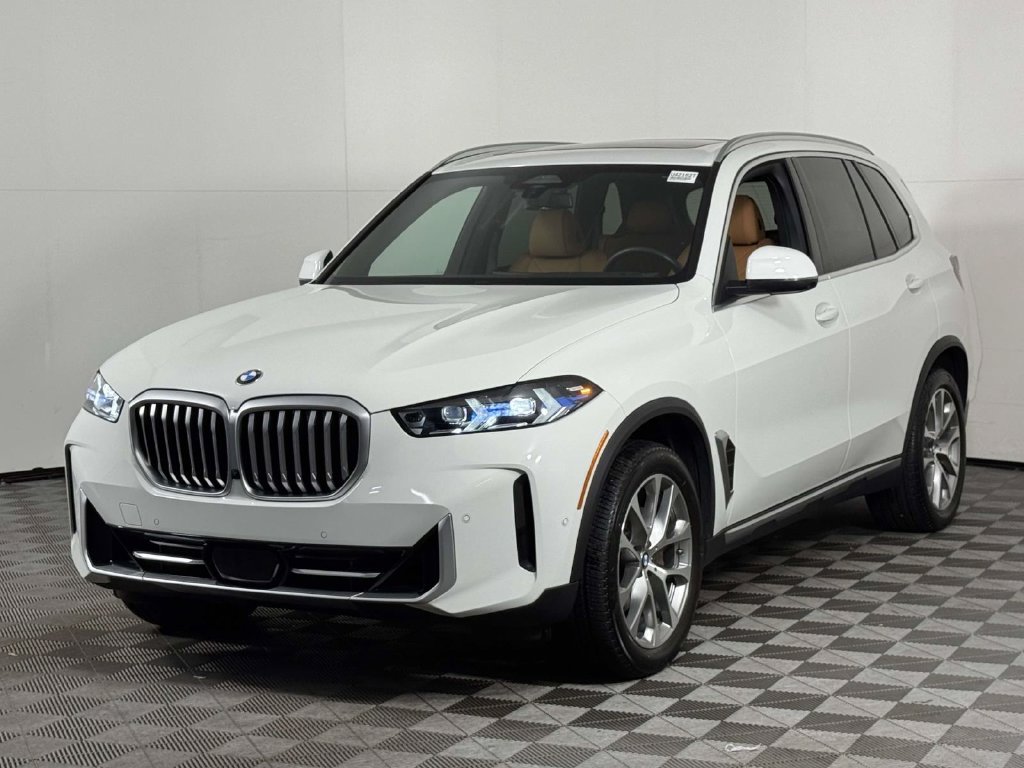 Used 2025 BMW X5 xDrive40i w/ Parking Assistance Package AWD/4WD image 7