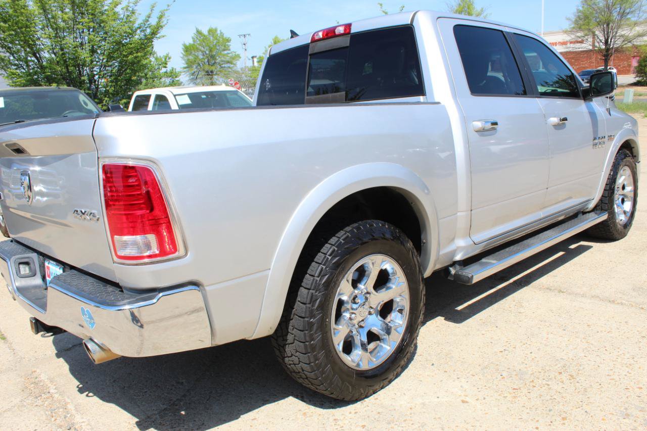 Used 2016 RAM 1500 Laramie w/ Convenience Group AWD/4WD image 8
