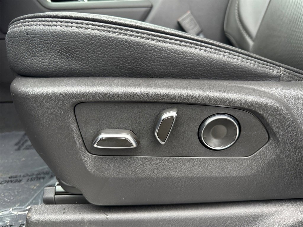 Used 2025 GMC Sierra 2500 Denali image 10