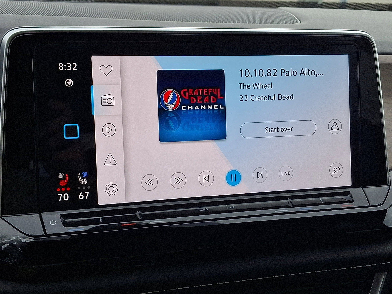 Used 2024 Volkswagen Atlas SE image 17