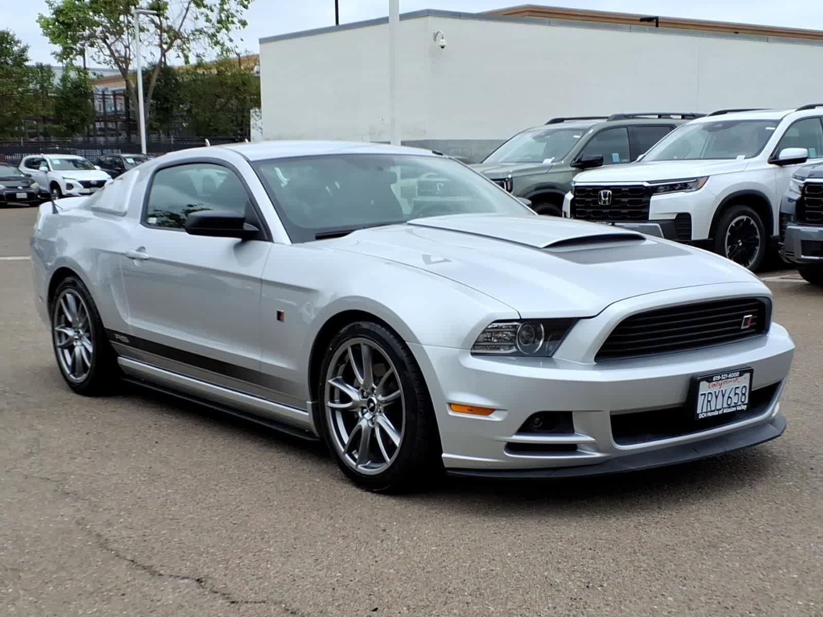 Used 2013 Ford Mustang Coupe RWD image 3