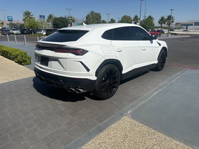 Used 2022 Lamborghini Urus AWD/4WD image 5