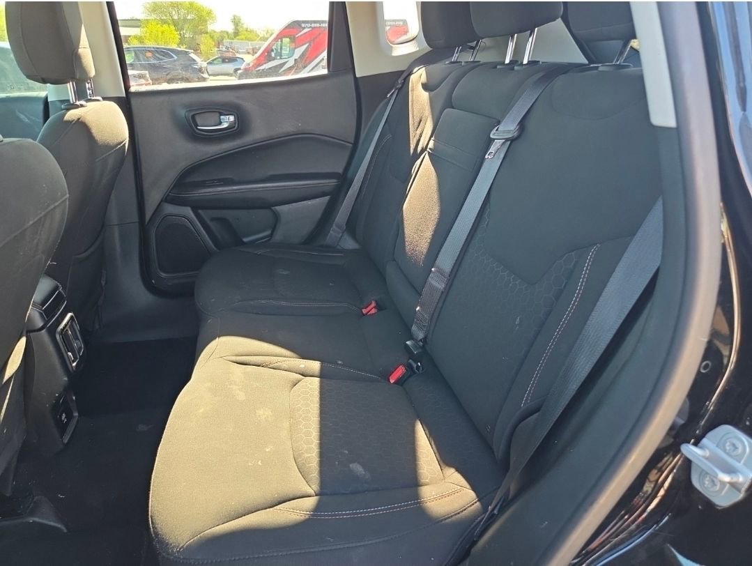 Used 2017 Jeep Compass Sport AWD/4WD image 8