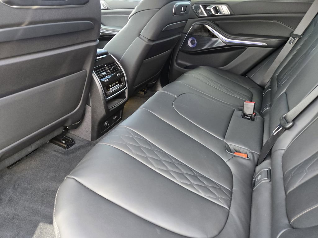 New 2026 BMW X5 M60i w/ Executive Package image 31