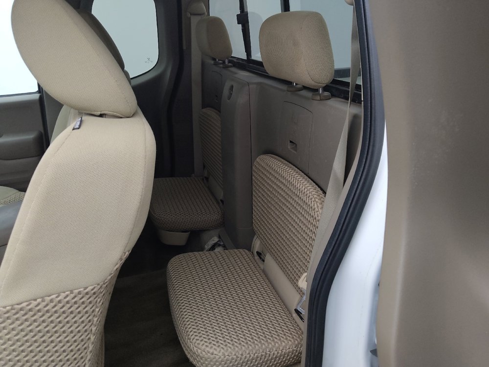 Used 2016 Nissan Frontier SV RWD image 18