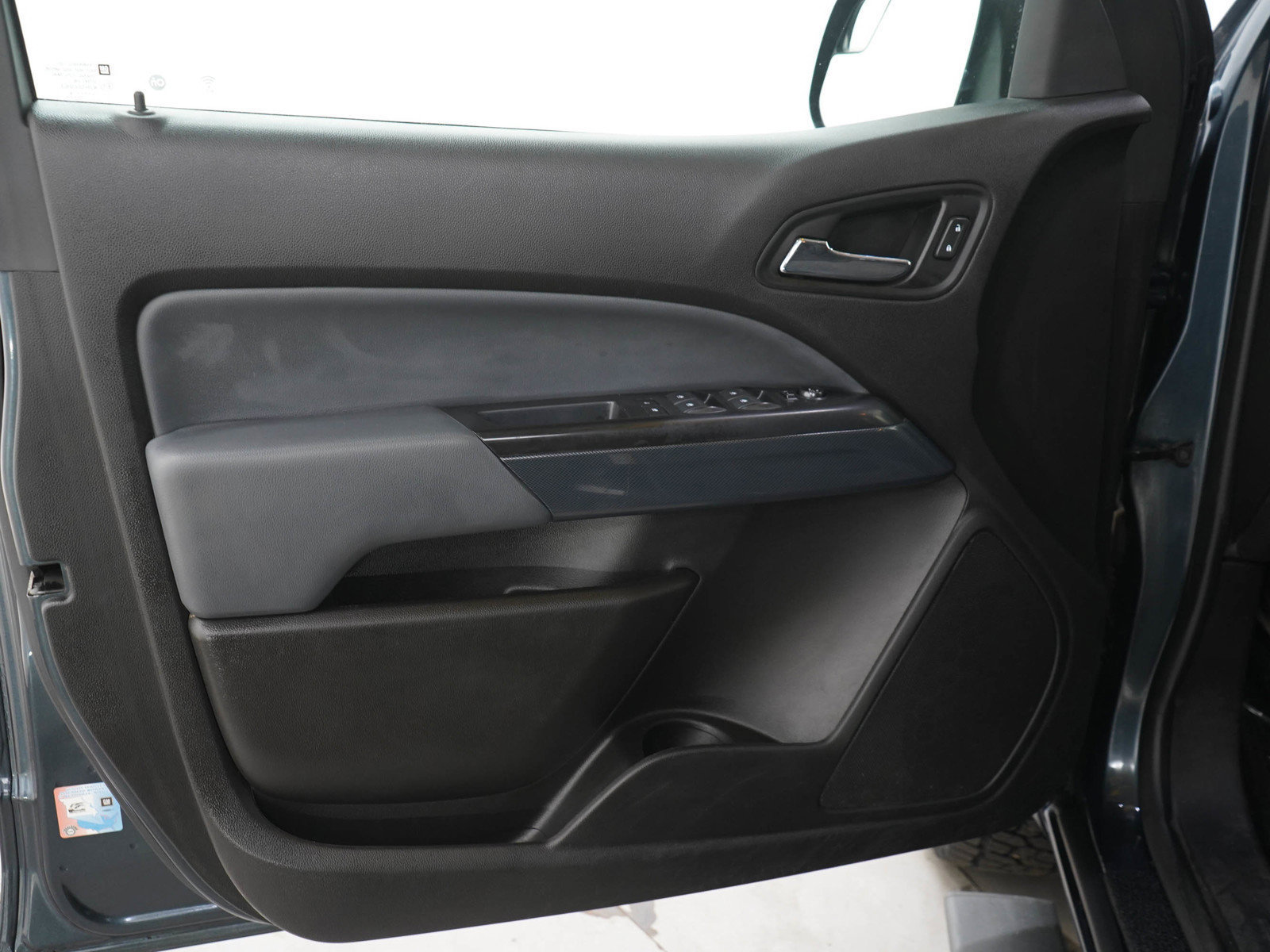 Used 2019 Chevrolet Colorado Z71 AWD/4WD image 22