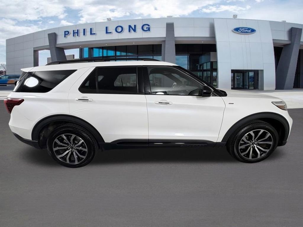 Certified 2023 Ford Explorer ST-Line w/ Class IV Trailer Tow Package image 8
