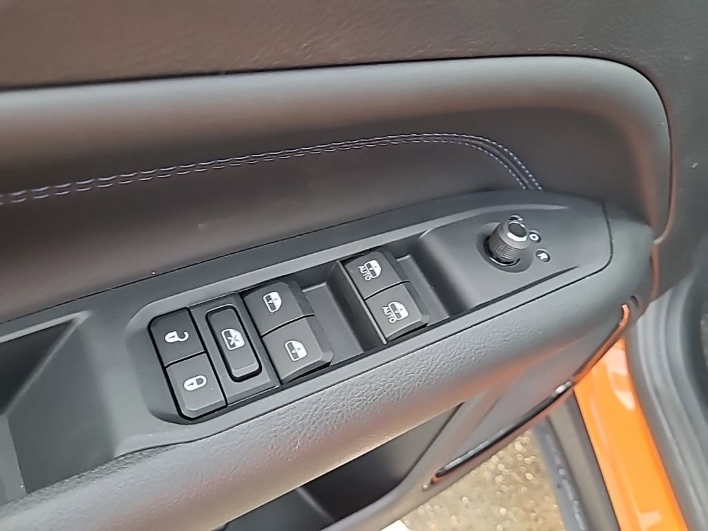 New 2026 Jeep Compass Latitude AWD/4WD image 17
