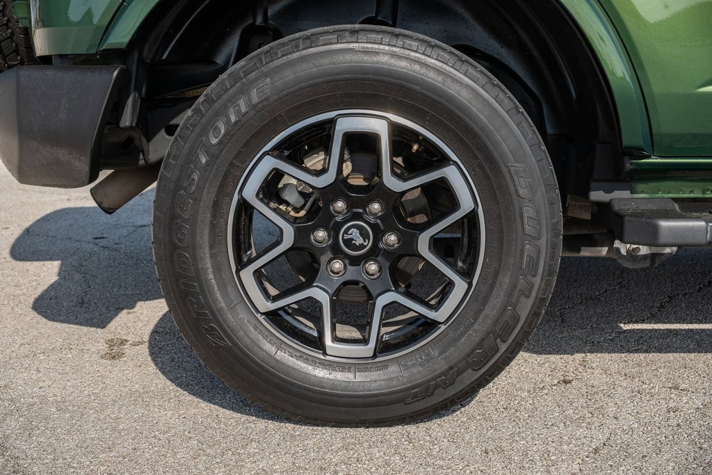 Used 2023 Ford Bronco Outer Banks image 9