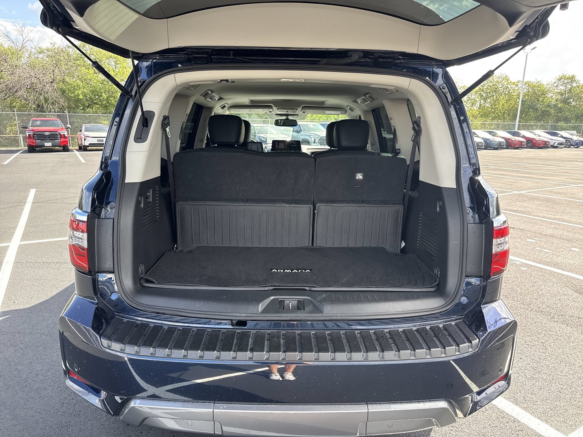Used 2023 Nissan Armada SL w/ Cargo Package RWD image 21