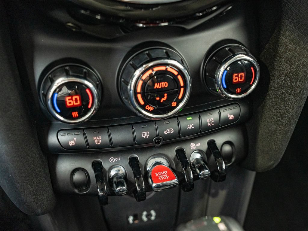 Used 2018 MINI Cooper 2-Door Hardtop FWD image 32