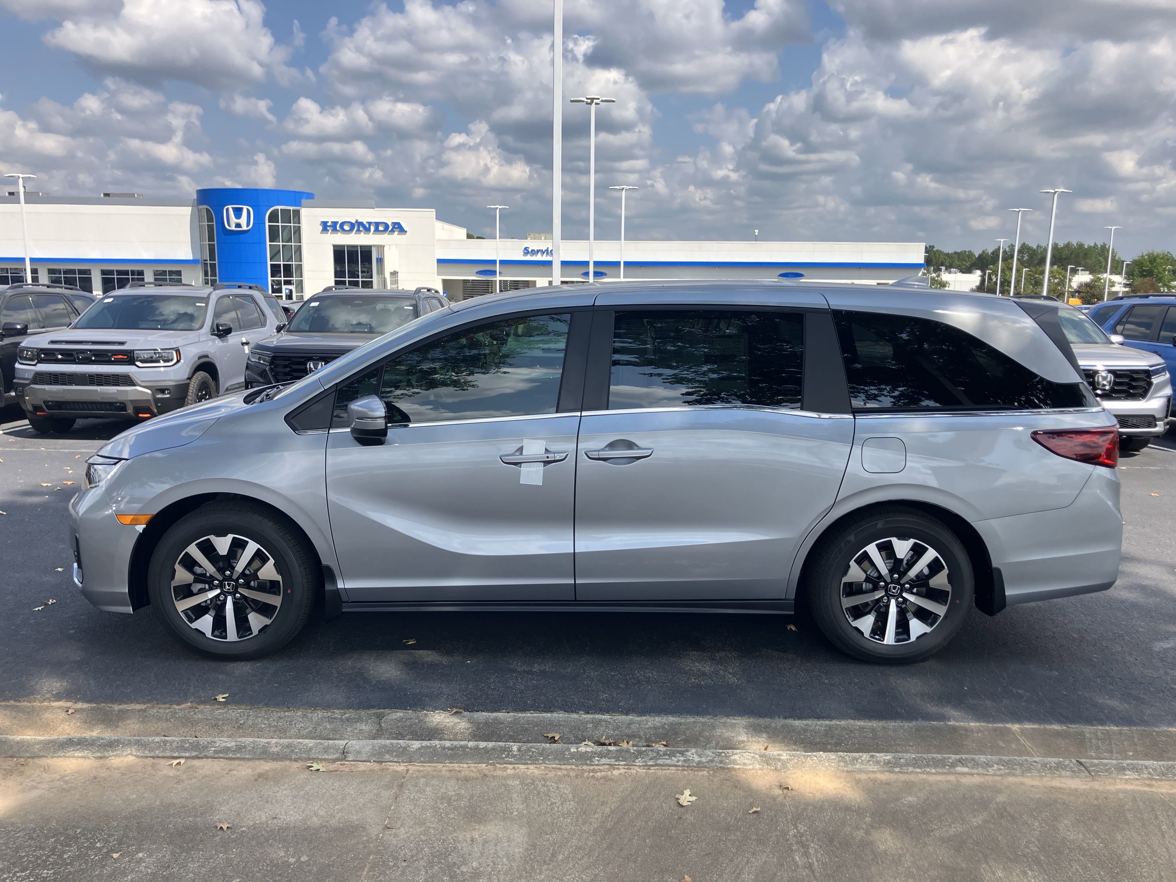 New 2026 Honda Odyssey EX-L image 6