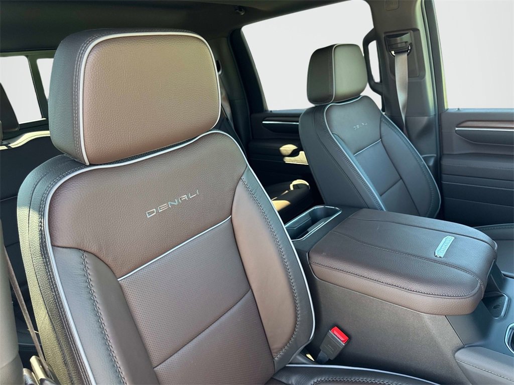 New 2026 GMC Sierra 2500 Denali w/ Denali Reserve Package image 17
