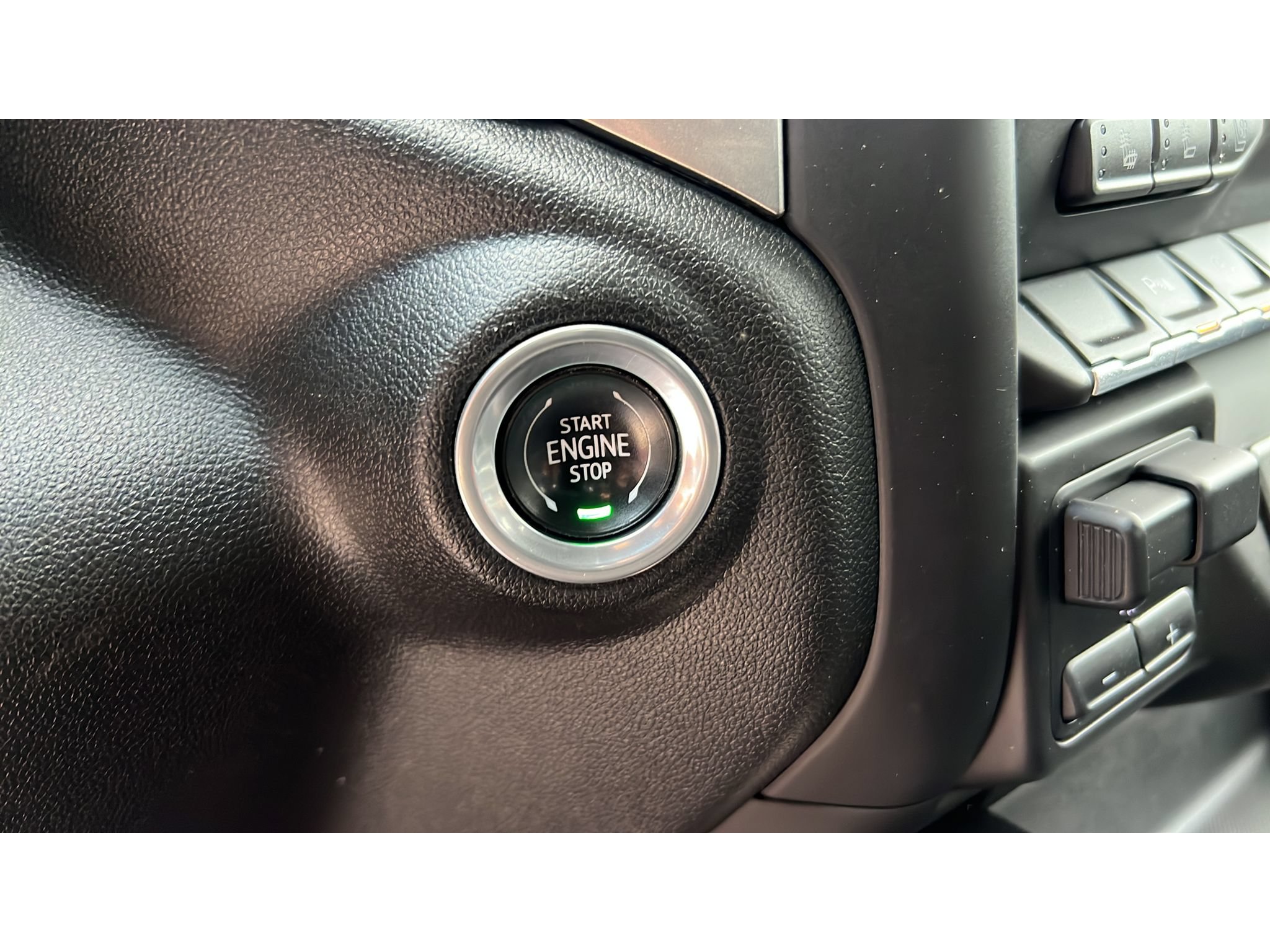 Certified 2021 Chevrolet Silverado 1500 LTZ AWD/4WD image 21