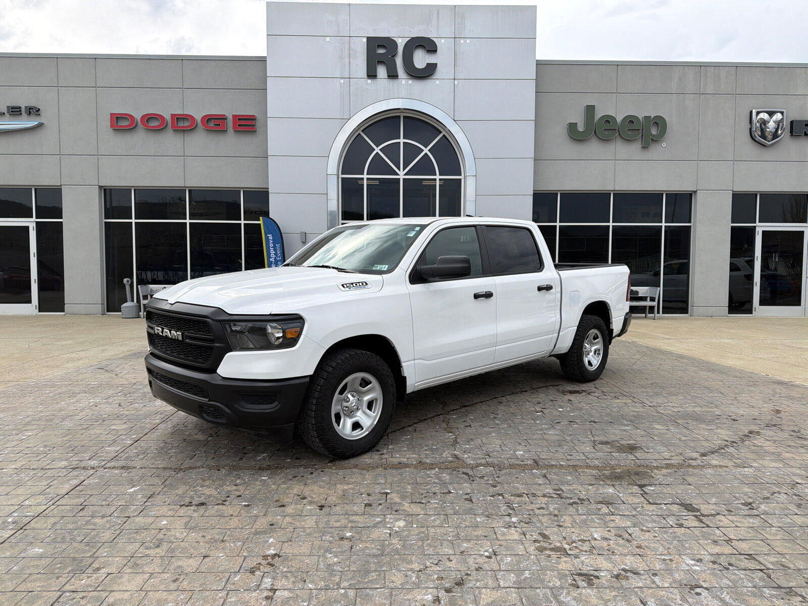 Used 2024 RAM 1500 Tradesman AWD/4WD image 4