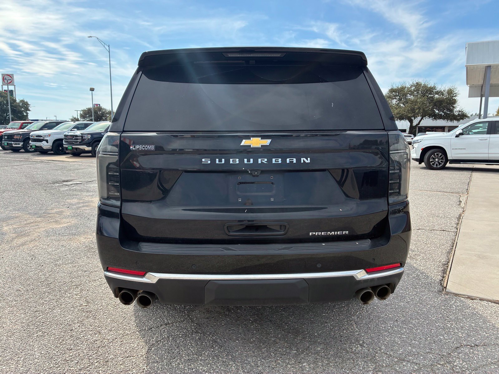 Used 2025 Chevrolet Suburban Premier AWD/4WD image 14