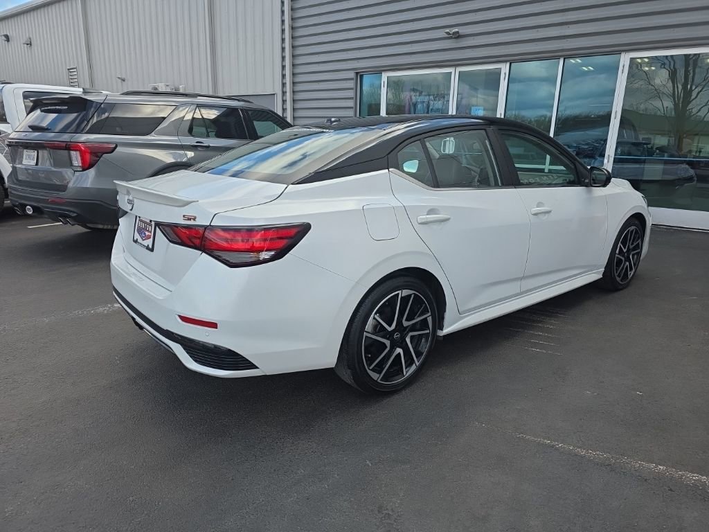 Used 2024 Nissan Sentra SR w/ SR Premium Package image 7