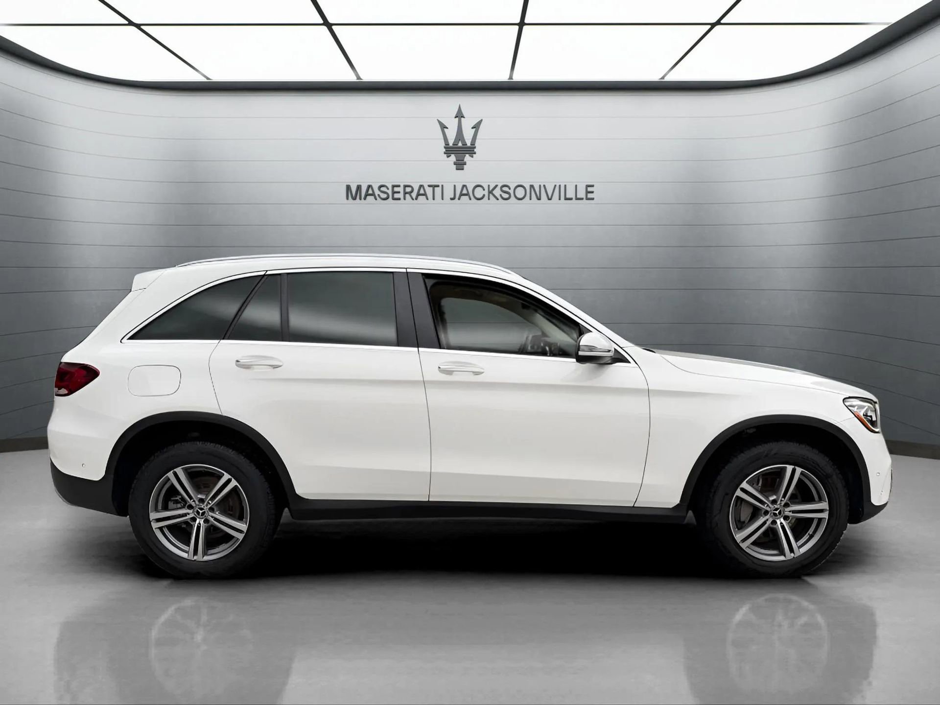Used 2022 Mercedes-Benz GLC 300 image 5