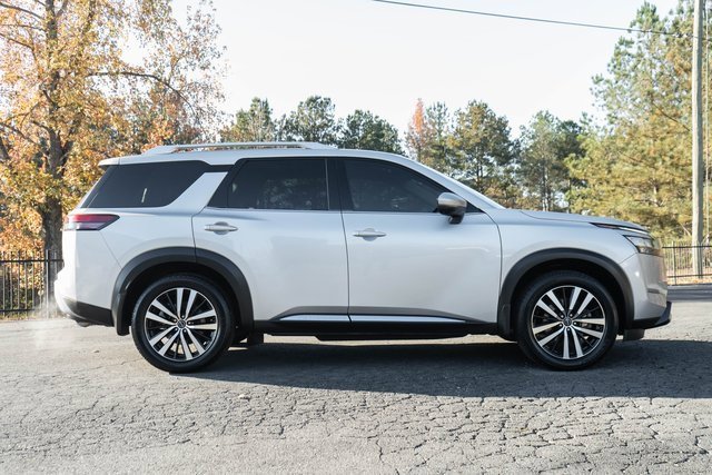 Used 2023 Nissan Pathfinder Platinum w/ Cargo Package image 17