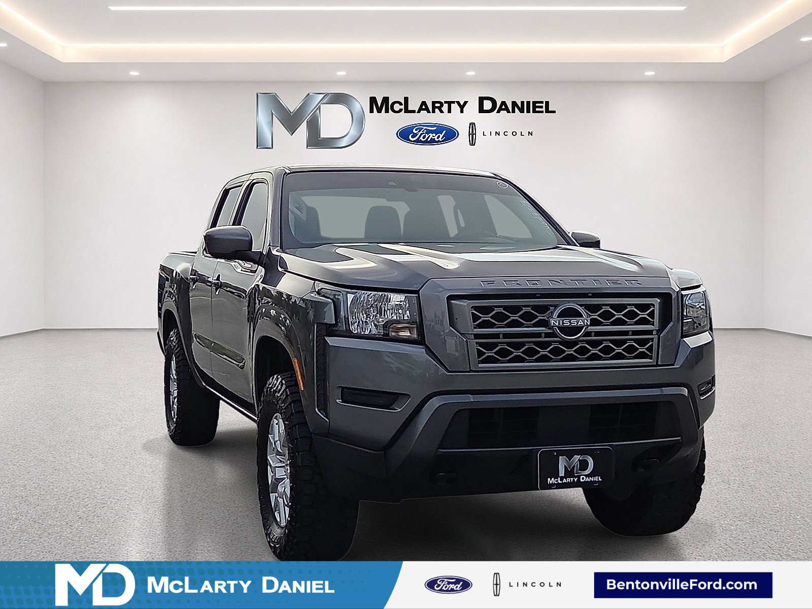 Used 2023 Nissan Frontier SV