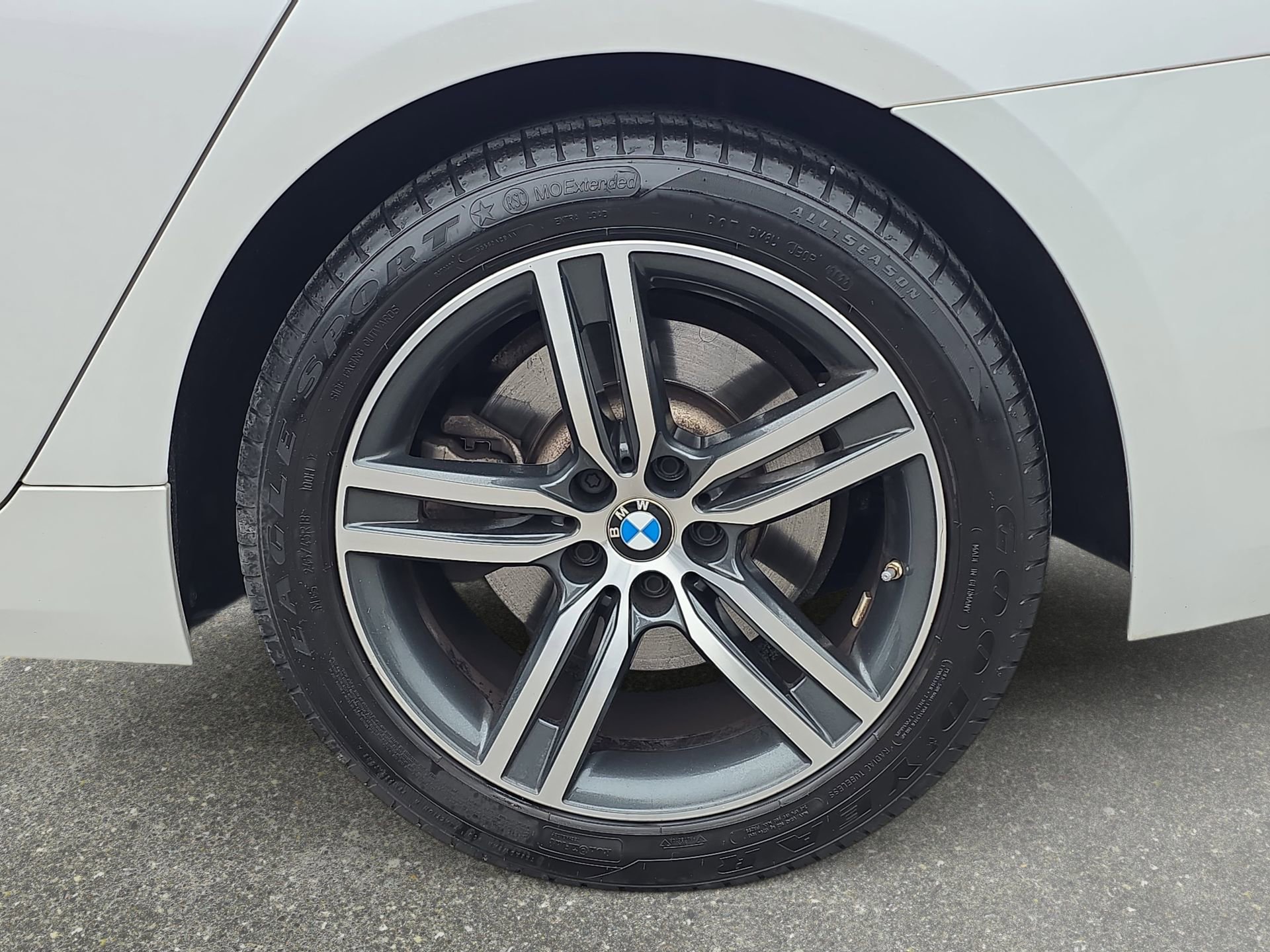 Used 2023 BMW 530i xDrive w/ Convenience Package AWD/4WD image 32