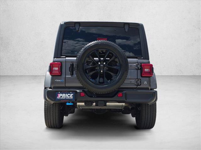 Used 2023 Jeep Wrangler Unlimited Sahara w/ Cold Weather Group AWD/4WD image 6