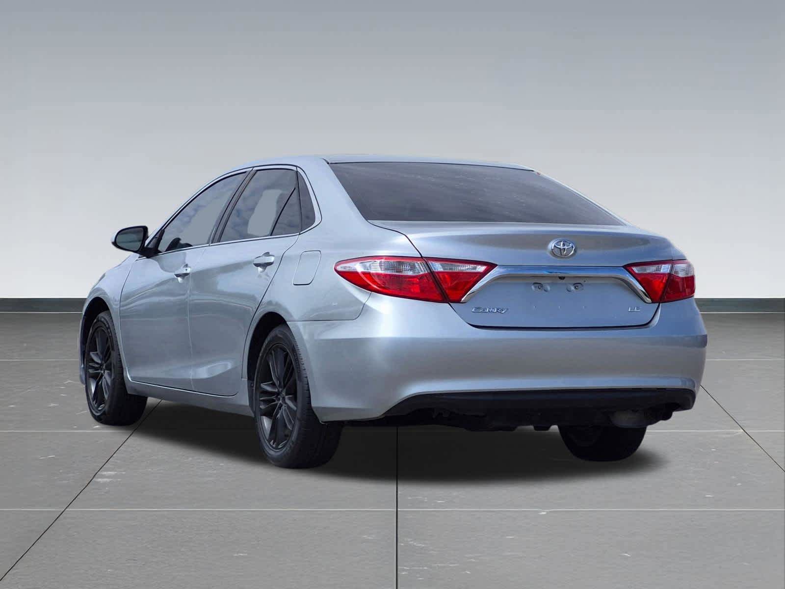 Used 2017 Toyota Camry LE FWD image 6