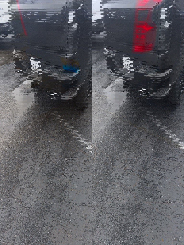 Used 2023 Chevrolet Silverado 1500 Custom Trail Boss w/ LPO, Dark Essentials Package image 5