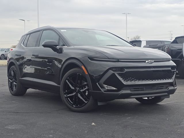 New 2026 Chevrolet Equinox EV LT image 2