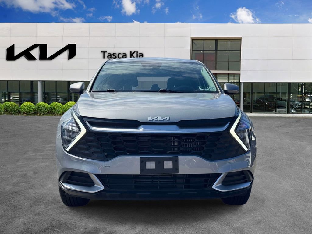 Used 2023 Kia Sportage LX AWD/4WD image 2