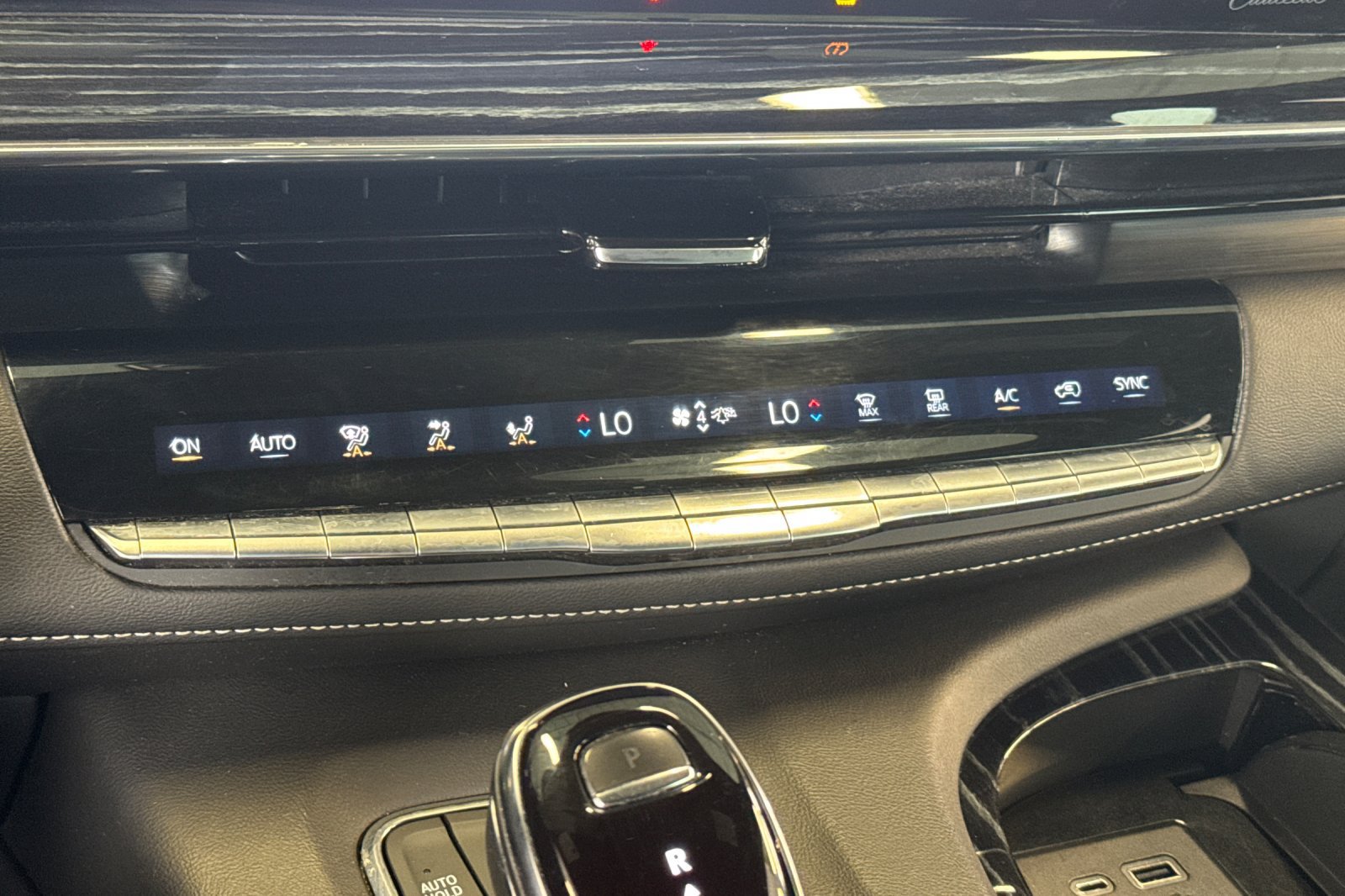 Used 2021 Cadillac Escalade ESV Sport w/ Driver Assist Tech Package AWD/4WD image 28