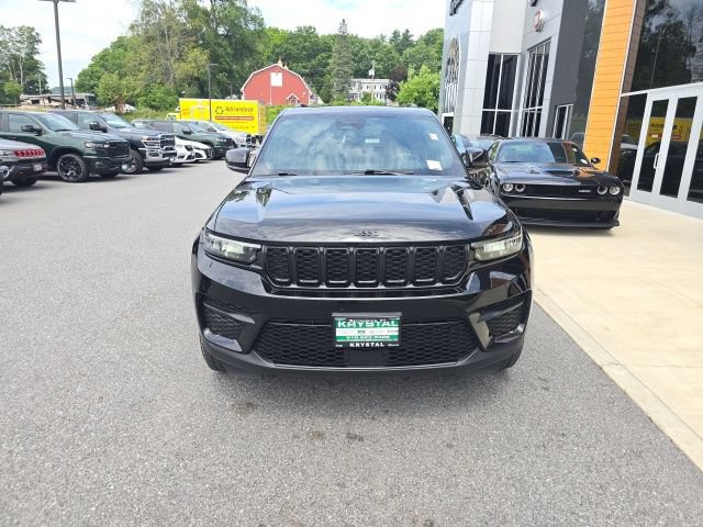 Certified 2024 Jeep Grand Cherokee Altitude AWD/4WD image 2