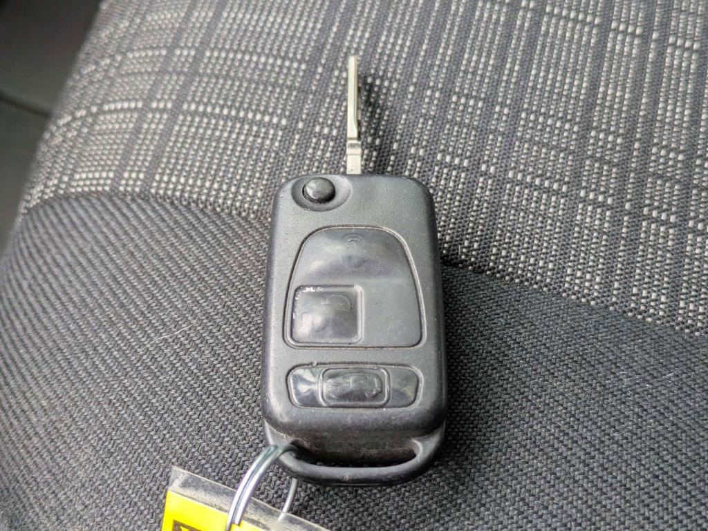 Used 2018 Mercedes-Benz Sprinter 144 Cargo image 42