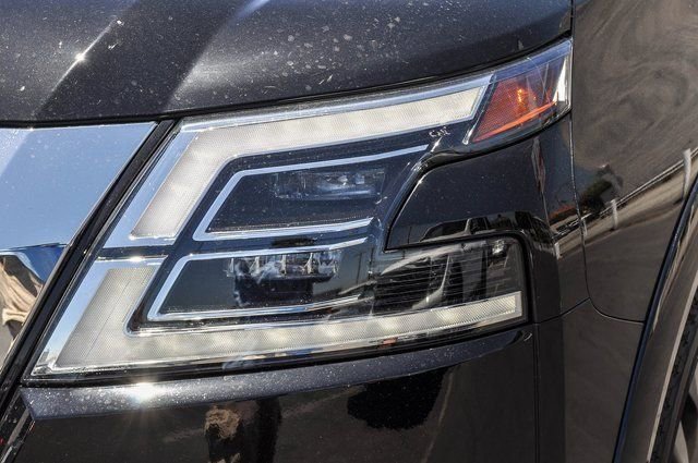 Used 2023 Nissan Armada Platinum w/ Captain's Chairs Package image 4