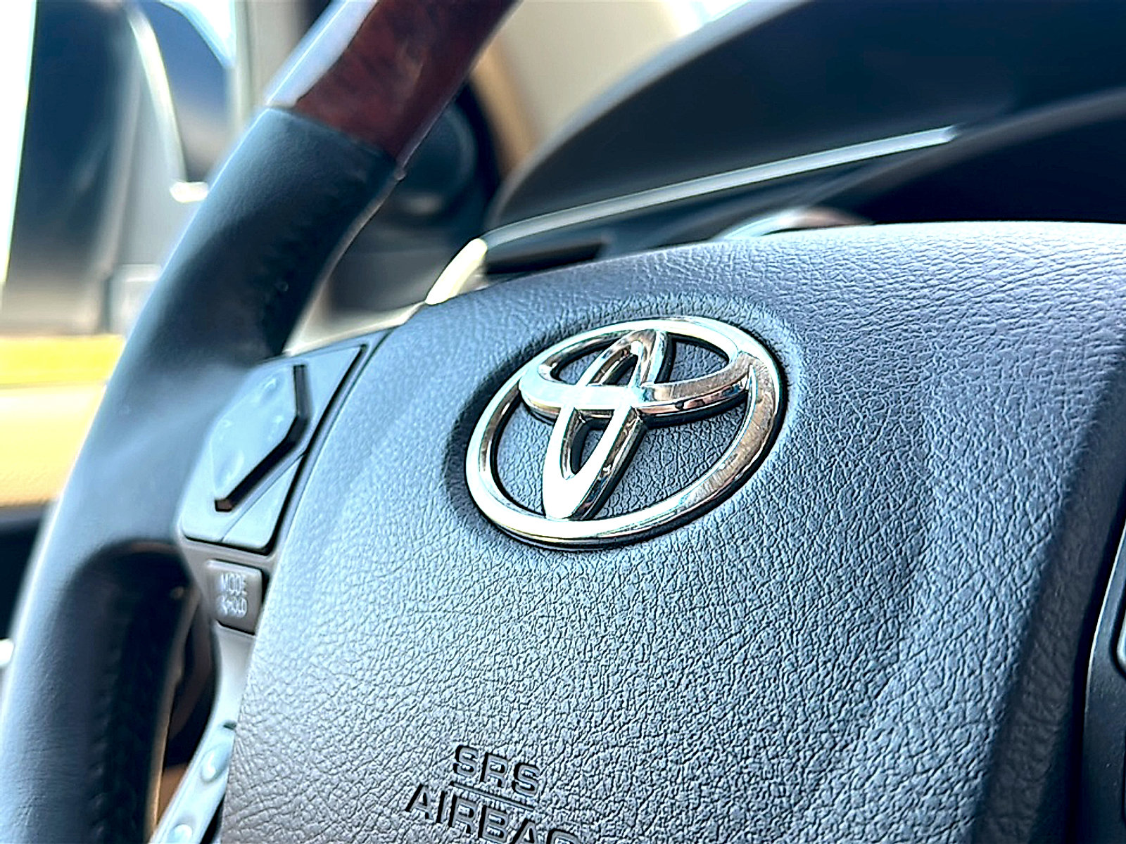 Used 2020 Toyota Sequoia Platinum RWD image 35