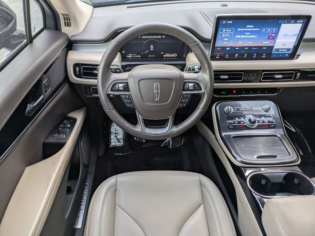 Used 2022 Lincoln Nautilus AWD w/ Premium Package image 18