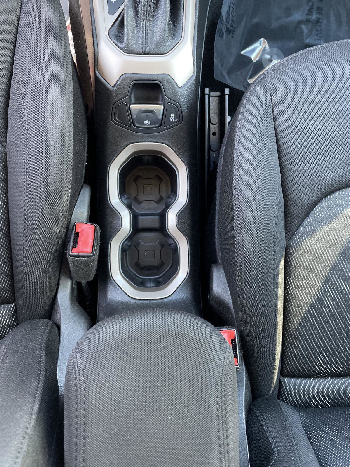 Used 2015 Jeep Renegade Latitude AWD/4WD image 27