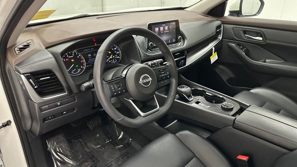 Certified 2022 Nissan Rogue SV w/ SV Premium Package image 21