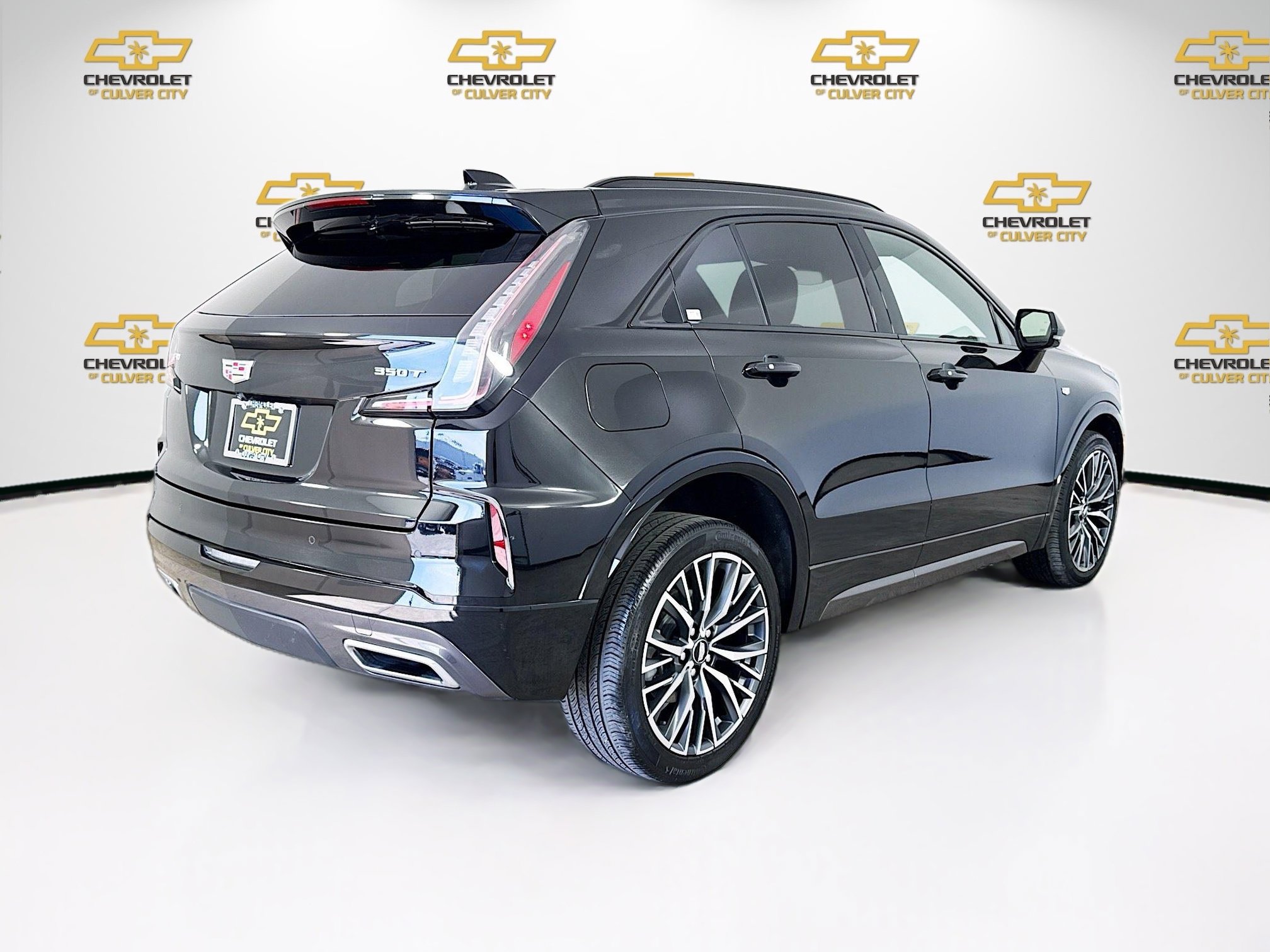 Used 2024 Cadillac XT4 Sport w/ Cold Weather Package image 7