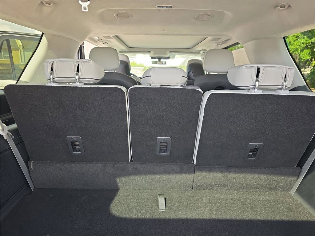 New 2026 Lincoln Navigator L Black Label image 9