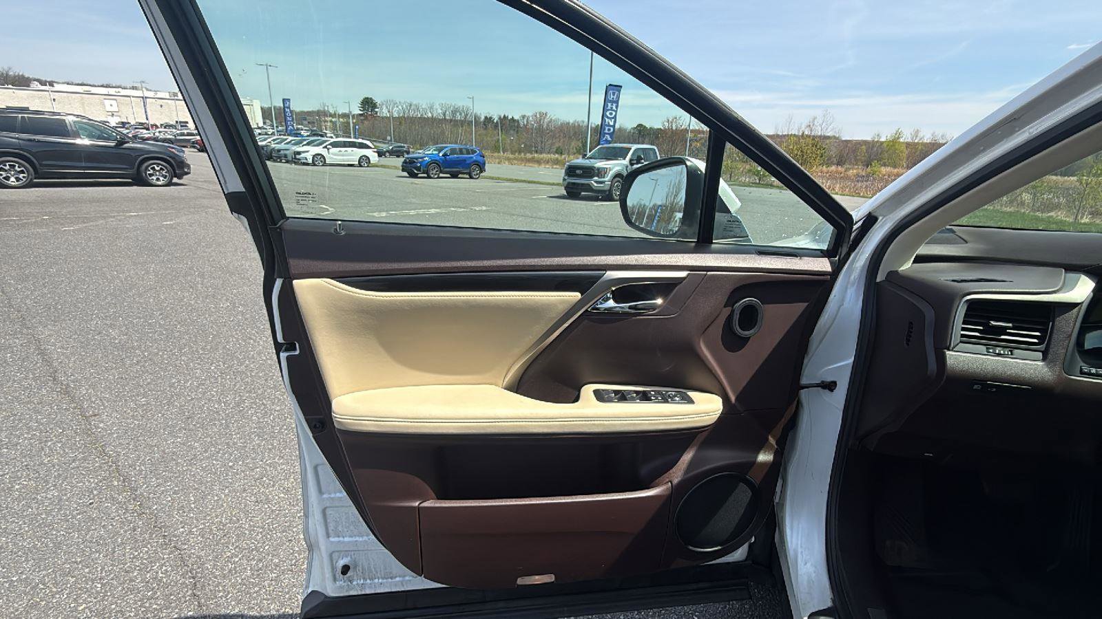 Used 2020 Lexus RX 350 AWD w/ Accessory Package image 23