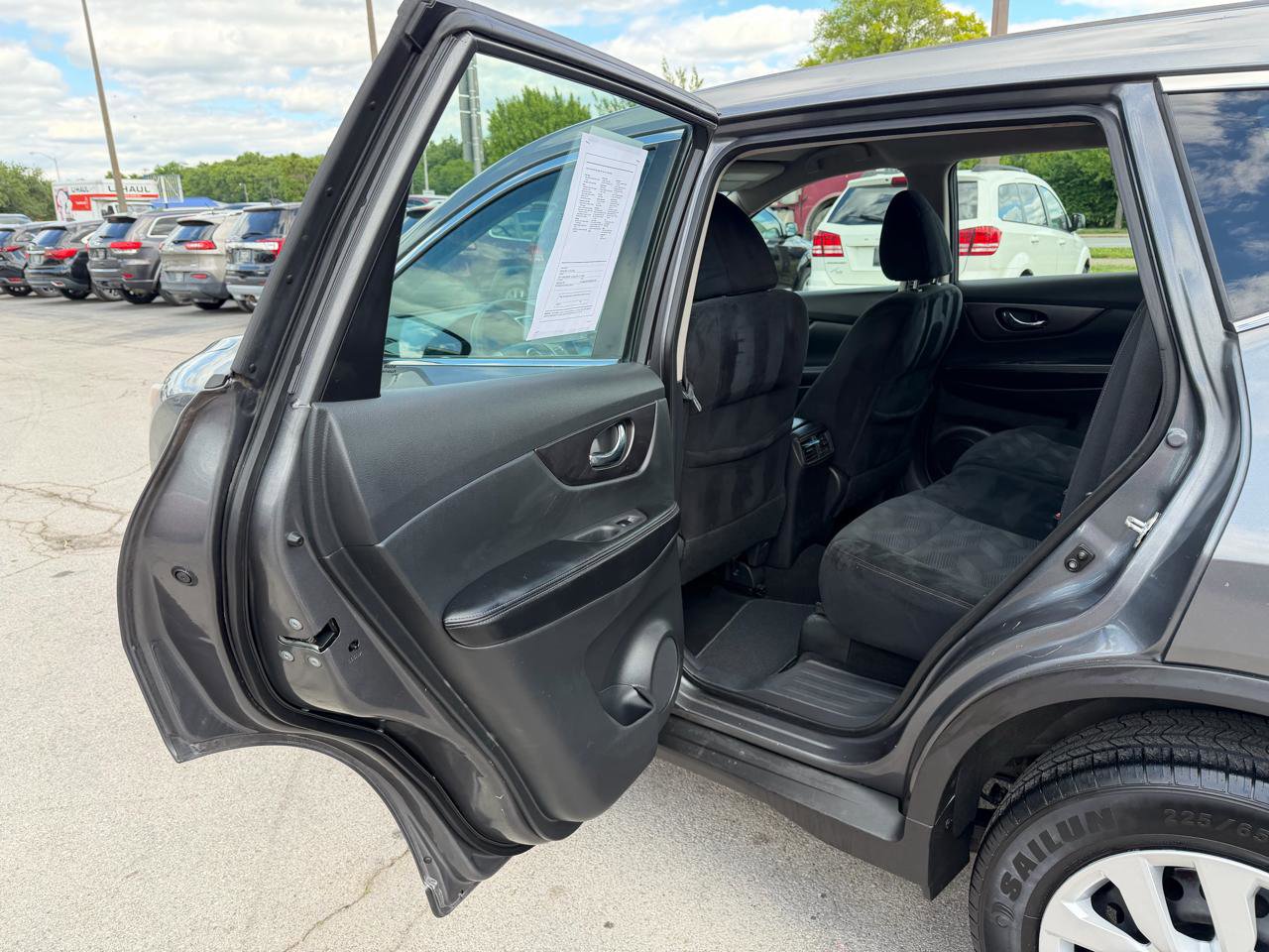 Used 2016 Nissan Rogue S AWD/4WD image 12