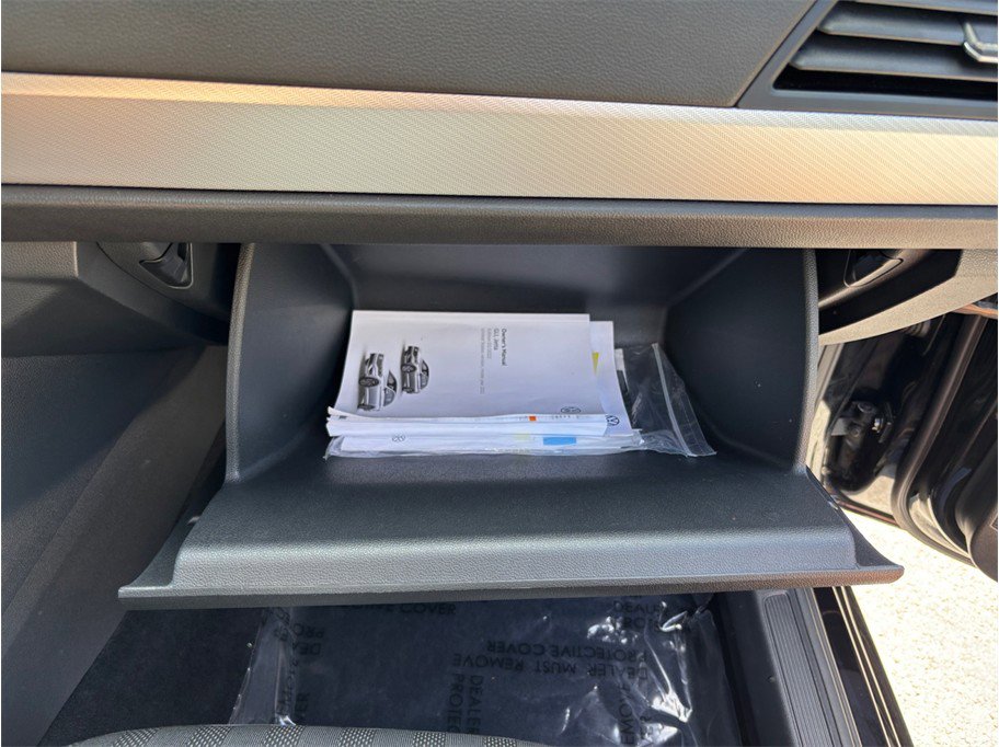 Used 2022 Volkswagen Jetta Sport image 32