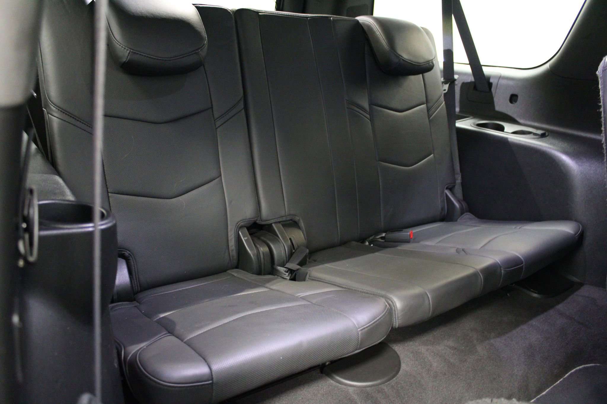 Used 2020 Cadillac Escalade ESV Platinum AWD/4WD image 25