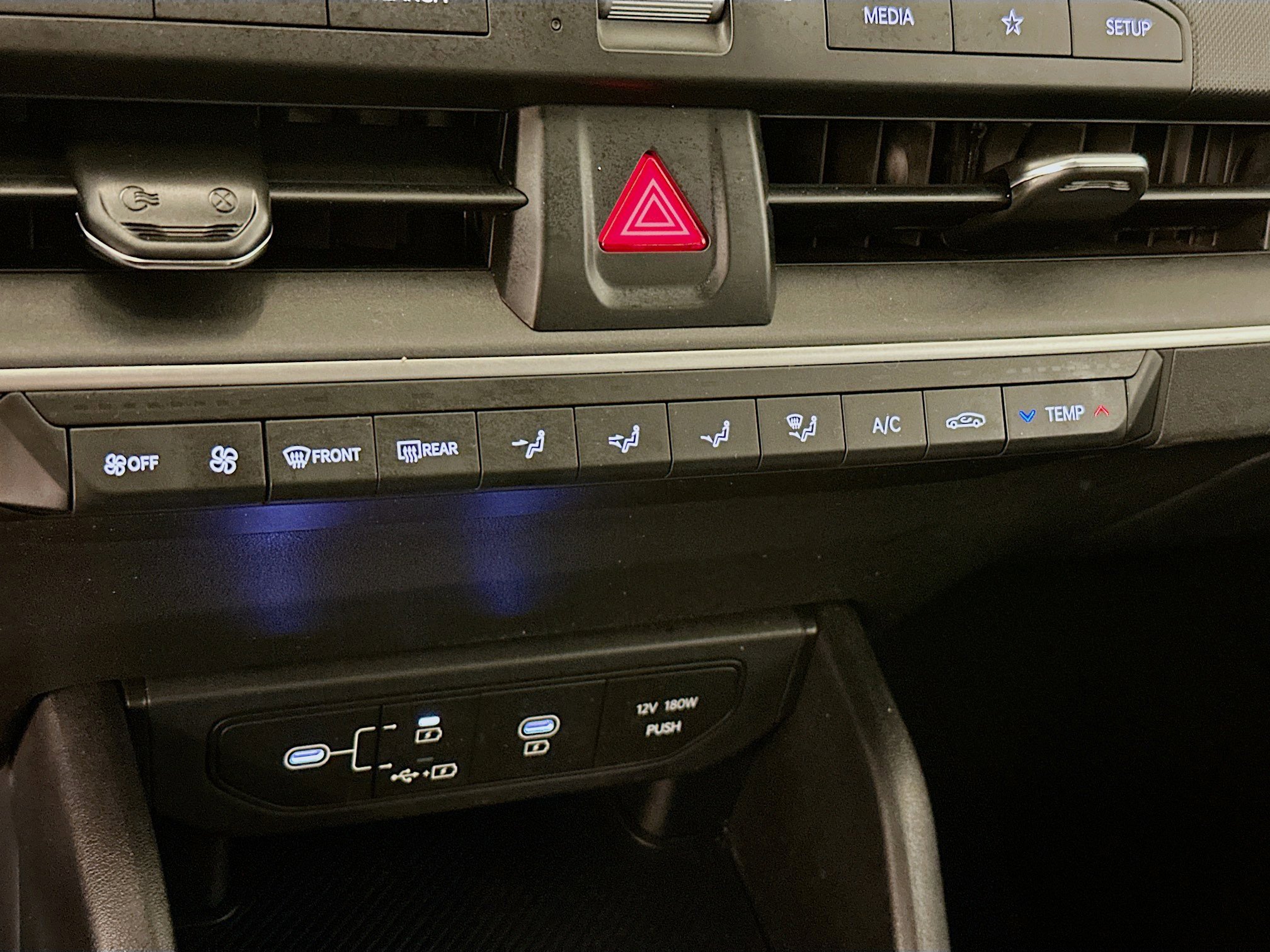 Used 2025 Kia K4 LXS image 24