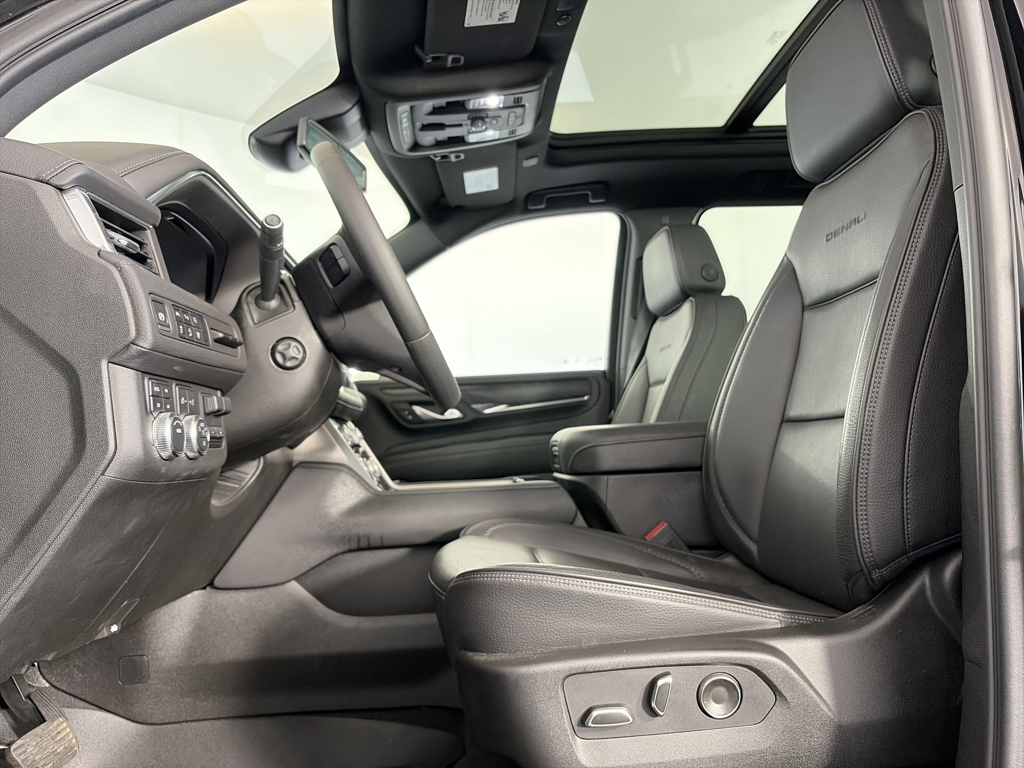 Certified 2024 GMC Yukon XL Denali w/ Max Trailering Package AWD/4WD image 6