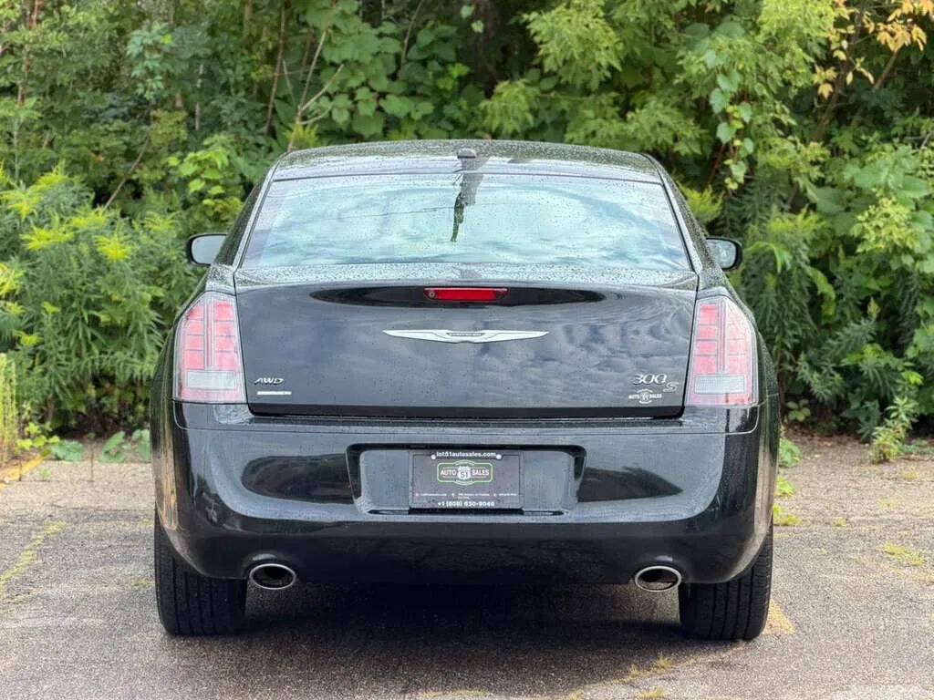 Used 2014 Chrysler 300 S AWD/4WD image 5