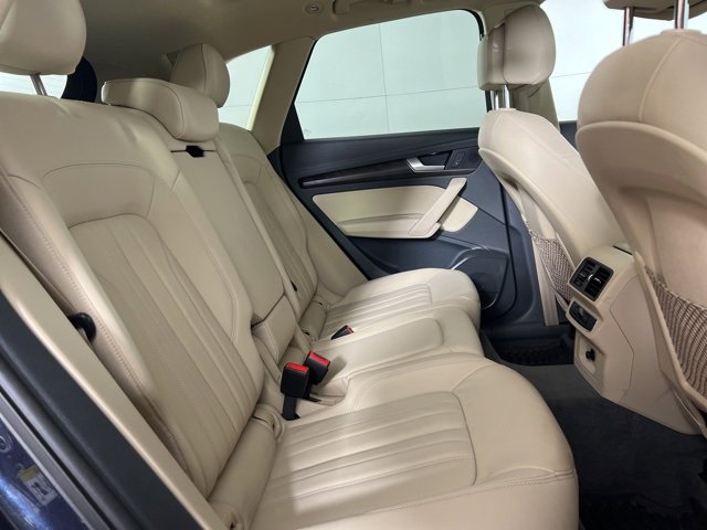 Used 2020 Audi Q5 2.0T Premium w/ Convenience Package image 16