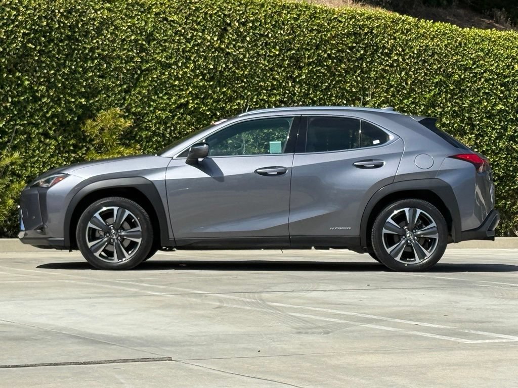 Used 2021 Lexus UX 250h w/ Accessory Package (Z1) AWD/4WD image 7